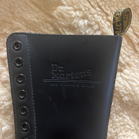 *LIKE NEW* DR. MARTENS 1914 SMOOTH LEATHER TALL BOOTS - Picture 4 of 9